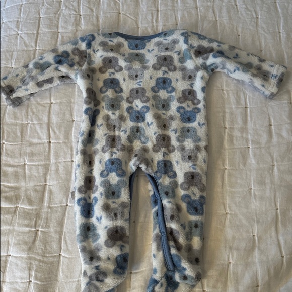 8 piece 6-9mo. Cozy Baby Boy Clothes (025) - Picture 3 of 16